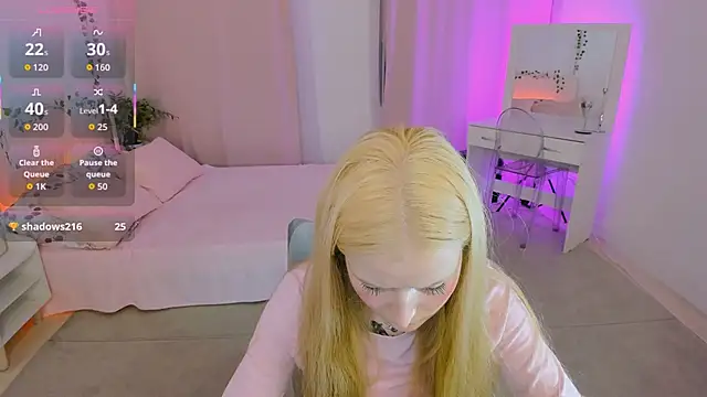 Laly_Peach webcam