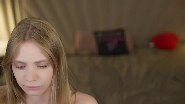 Angy_Netal webcam