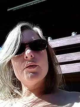 SwedishJennifer webcam