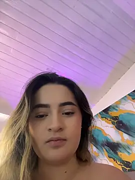 Antonella_Julieta webcam