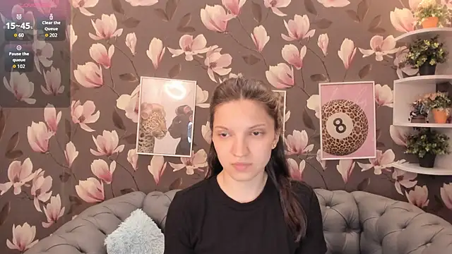 MelaniGrand webcam