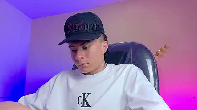 Nascary_Fox webcam
