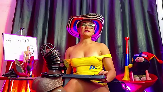 MistressSlut1 webcam