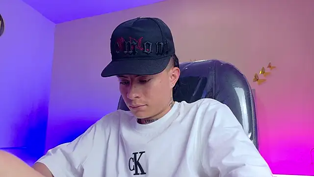 Nascary_Fox webcam