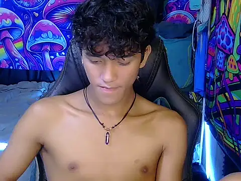 hugekenbigcock - Hugekenbigcock's free webcam - UK Sex Cams