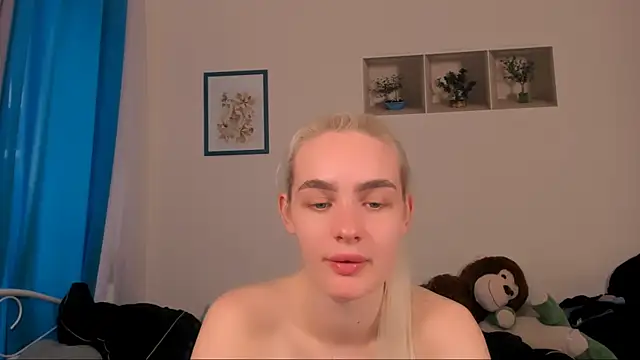 Watch OliviaKisss live on EroticFlix - High definition streams