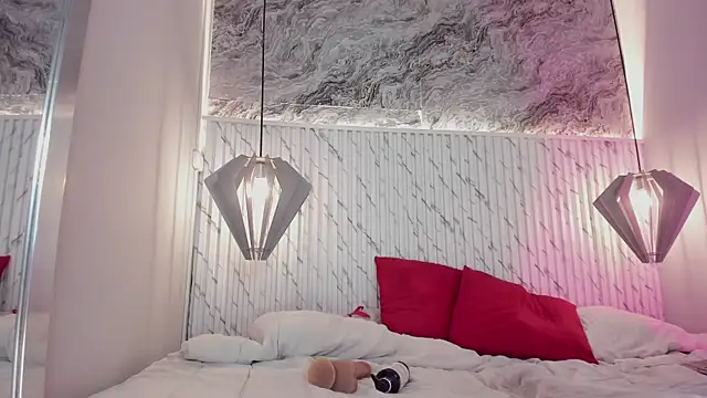 Esmeralda__18 webcam