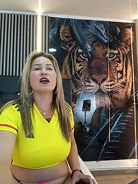 Watch _Pamelamilff live on EroticFlix - High definition streams