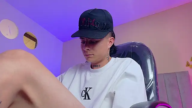 Nascary_Fox webcam