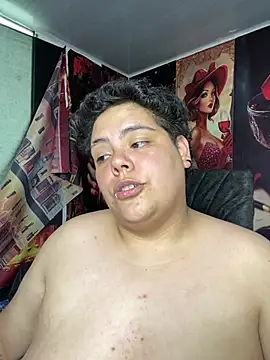 Hailey_Curvy webcam