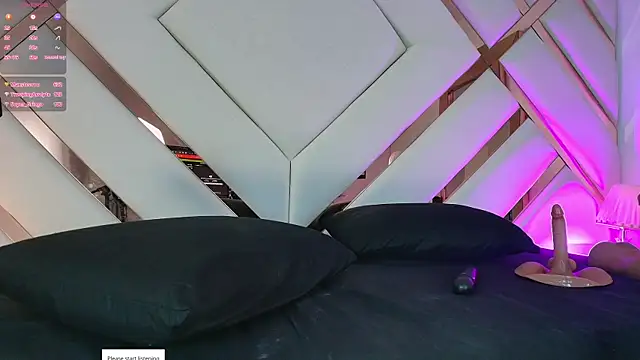Noa_butterfly_ webcam