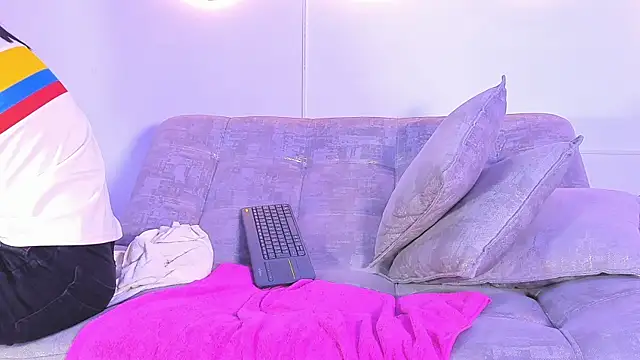 ArohomLester_