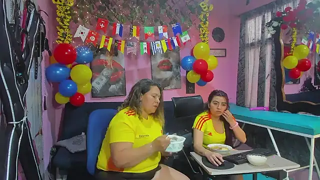lesbiancuple