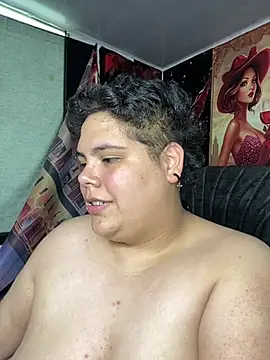 Hailey_Curvy webcam