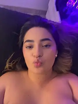 Antonella_Julieta webcam