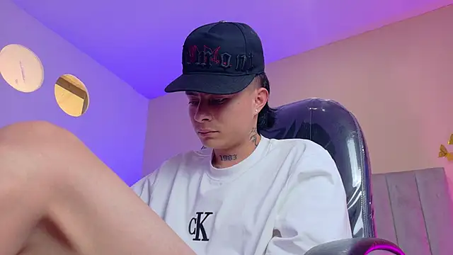 Nascary_Fox webcam