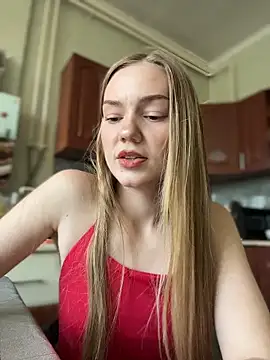 Watch MilaMoone live on EroticFlix - High definition streams