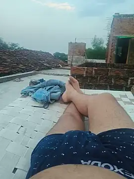 risky_rockstarr (M young) - Risky nude cum show on terrace😱