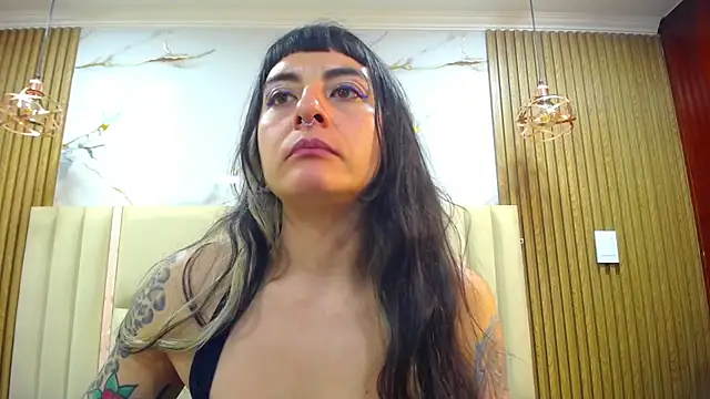 Naughty_Kittenm webcam