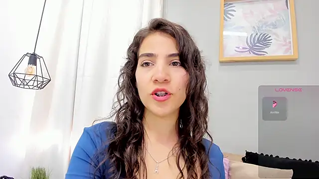 Watch Miranda_doll_ live on EroticFlix - High definition streams