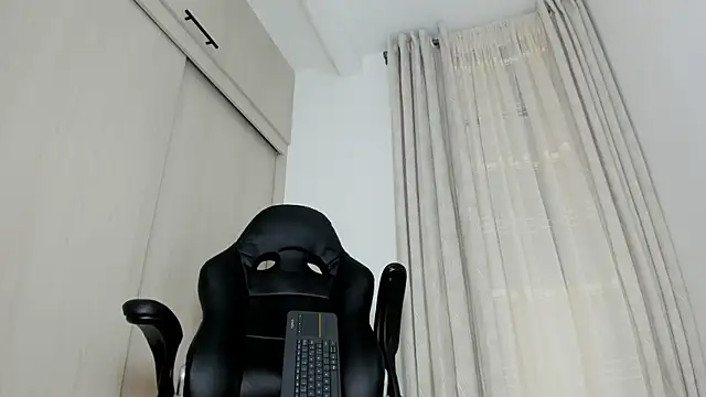 Biscuit_oliva webcam