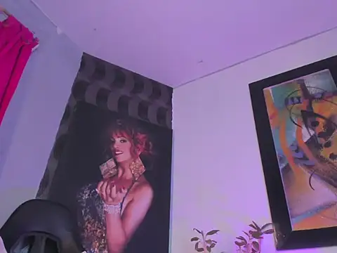 ciara_hotts (T teen) - saliva