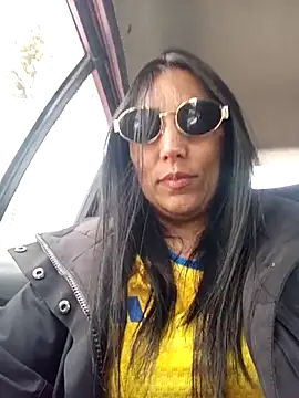 Laura_martin_ webcam