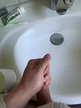 Young-hornyboy webcam