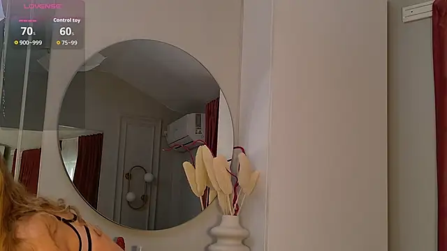 SiennaPierce webcam