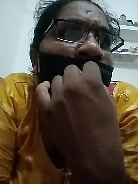 Menka_cut34 webcam