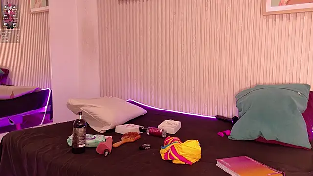 MiaJanss webcam