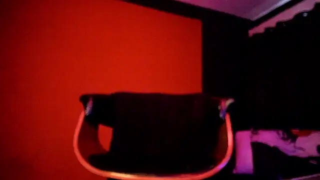 PervertedMissCloe webcam