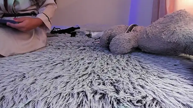 Nadia-Monroe webcam