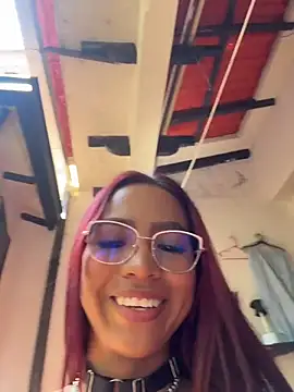 LucyLeah webcam