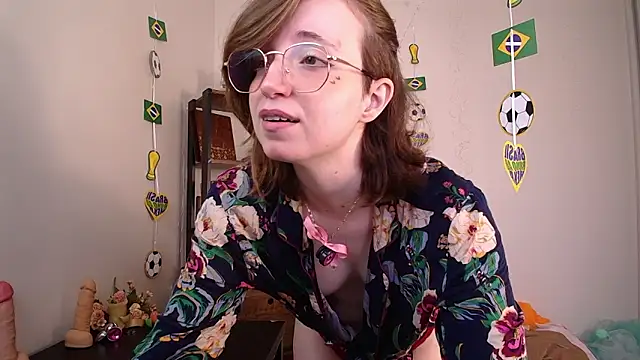 Elise_Nyx webcam