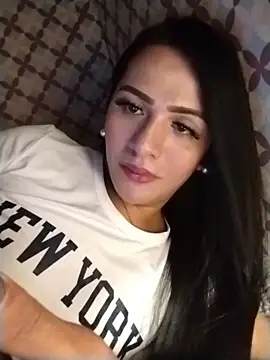 Yourbabyshane webcam