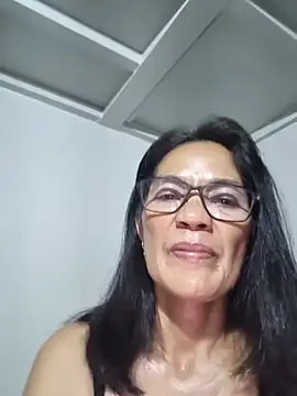 ImYourWoman_55 webcam
