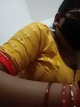 Menka_cut34 webcam
