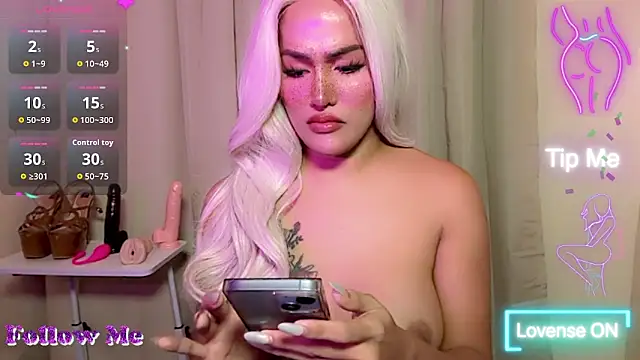 ChloeAsian webcam