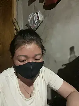 Bling-pusy webcam
