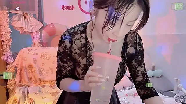 Watch Yoyo_520 live on EroticFlix - High definition streams