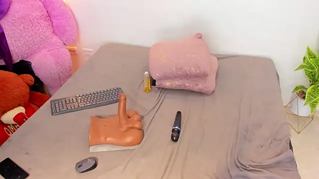 ArianaBlackk webcam