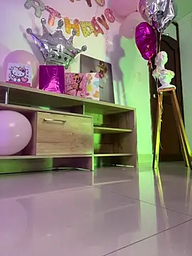 janylove__ - JANYLOVE__'s free webcam - UK Sex Cams