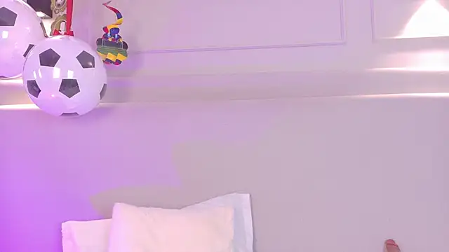 naomiklarc (F teen) - Good Morning Naomi 🌹