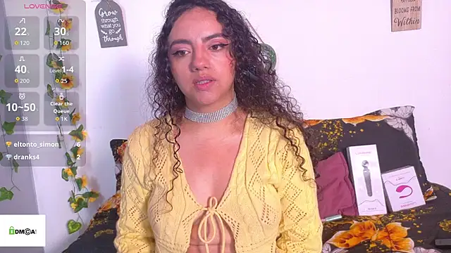 emiily_curly webcam