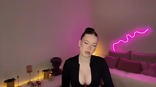 mistress_of_hearts webcam
