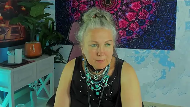 LilaMaharani live cam on StripChat