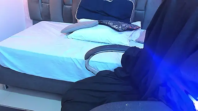 Miel_ferrer live cam on StripChat