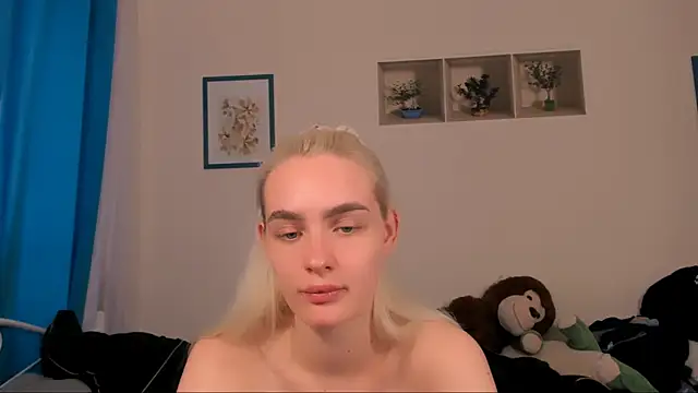 Watch OliviaKisss live on EroticFlix - High definition streams