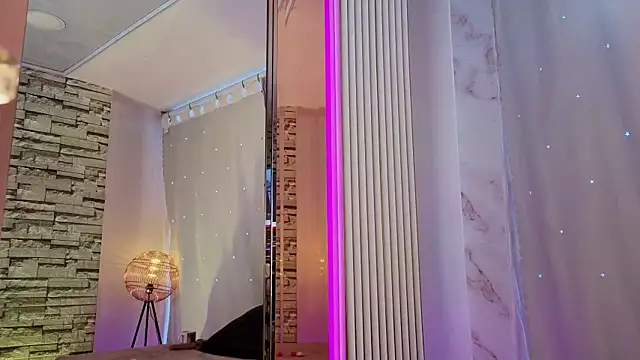 isa_sweet1_ (F teen) - SHOW ICE IN  TITS